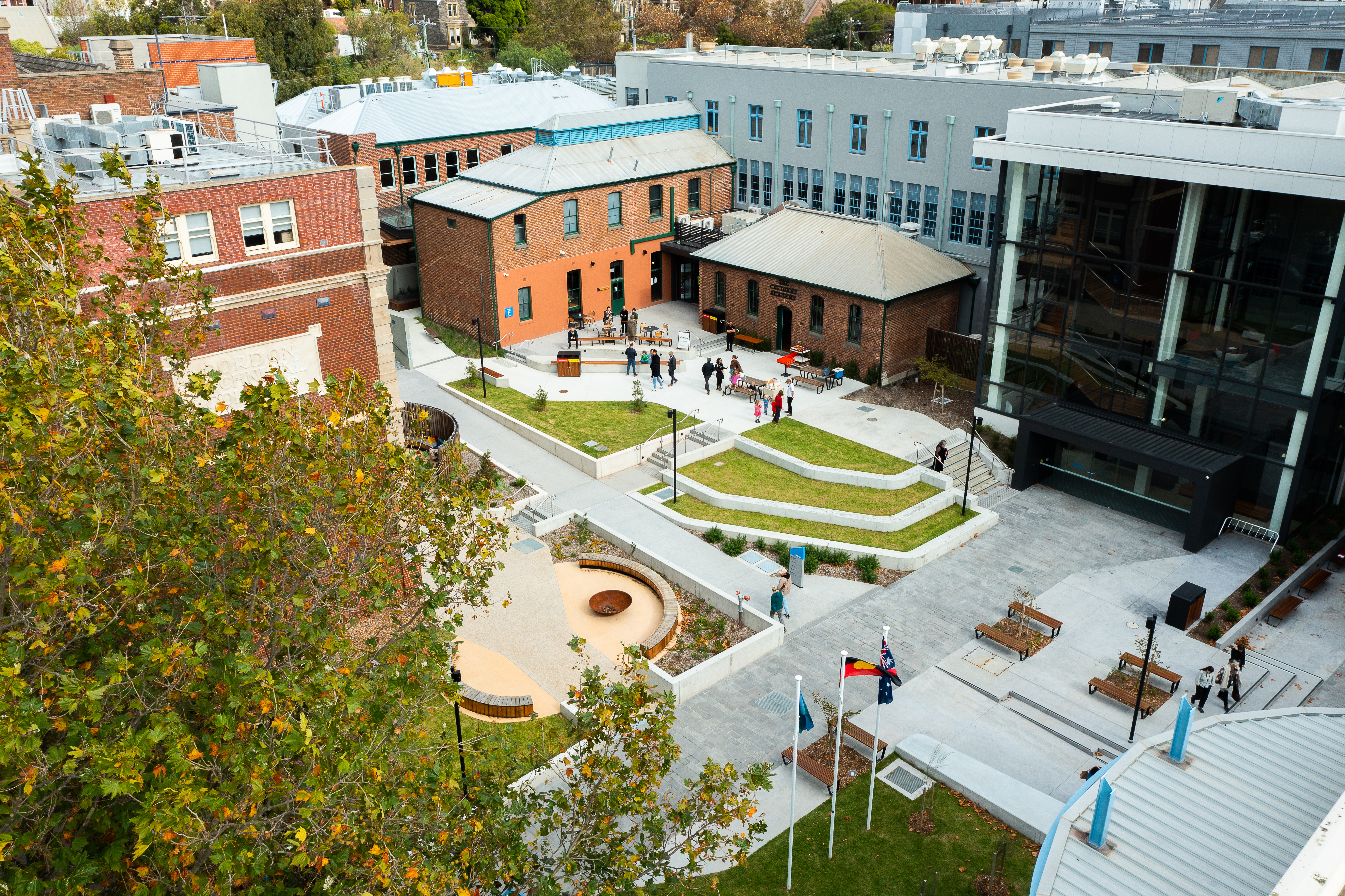 Image of The Gordon City Campus Courtyard